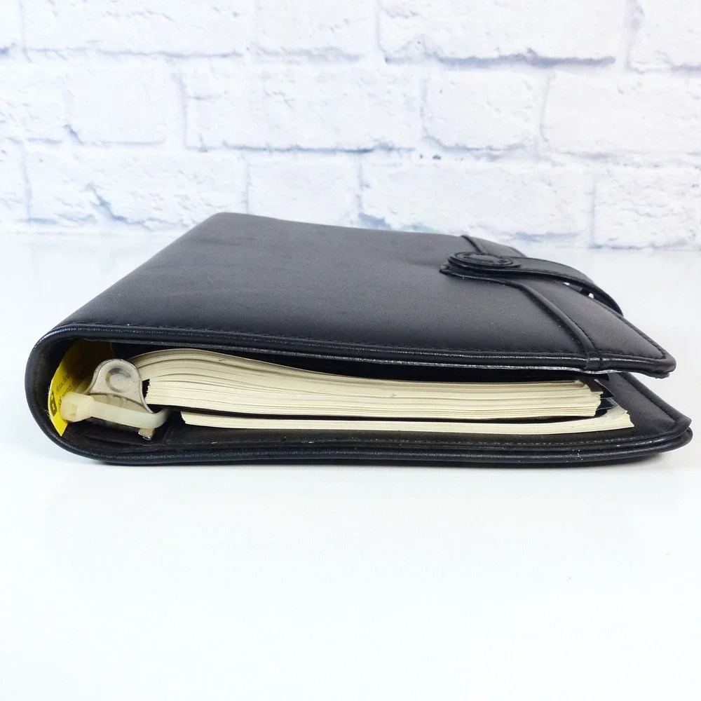 Day Runner FactCentre Organizer Black Faux Leather Vtg 90s Snap Close 3 Ring NOS